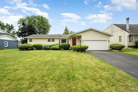 7186 Coventry Rd N, East Syracuse, NY 13057