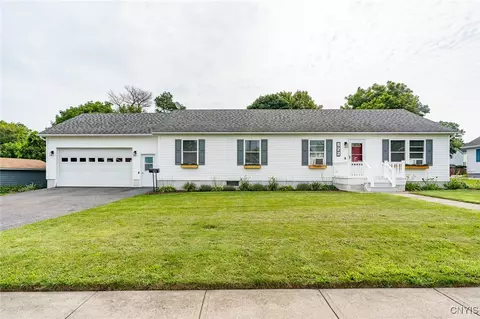 822 Davidson St, Watertown, NY 13601