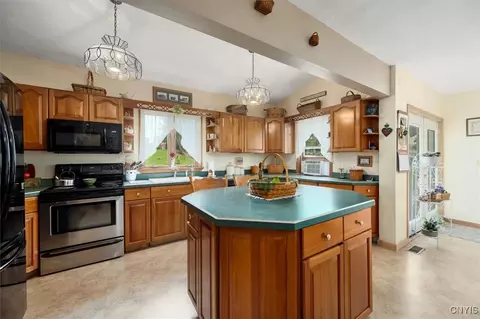 1924 Middle Rd, Oneida, NY 13421 photo 13