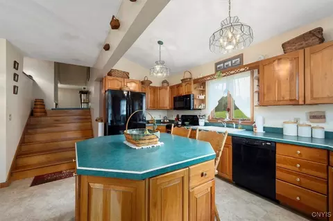 1924 Middle Rd, Oneida, NY 13421 photo 14