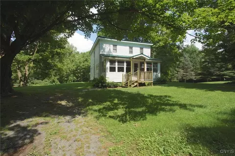 8182 Centerport Rd, Mentz, NY 13140