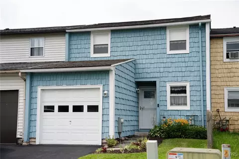 5487 Trastevere Rd, Clay, NY 13041