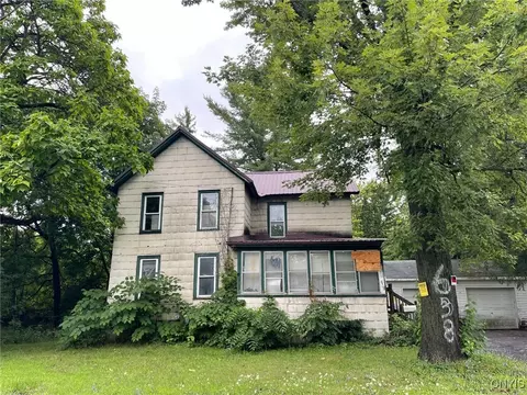 638 Fitch St, Oneida, NY 13421