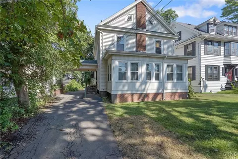 2221 James St, Syracuse, NY 13206