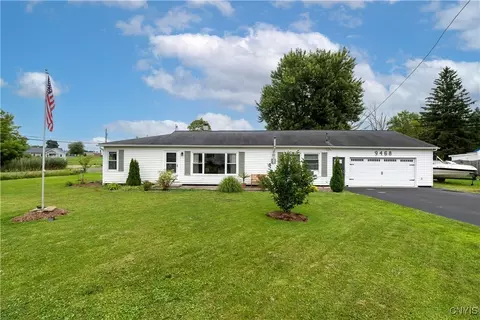 9468 Wickham Dr, Brewerton, NY 13029