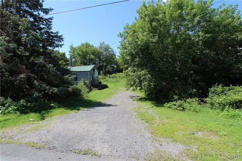 33 N Broad St, Champion, NY 13619