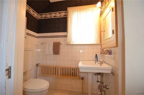 306 Summit Ave, Syracuse, NY 13207 photo 5
