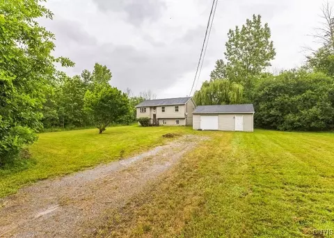 3095 Johnson Creek Rd, Hartland, NY 14105