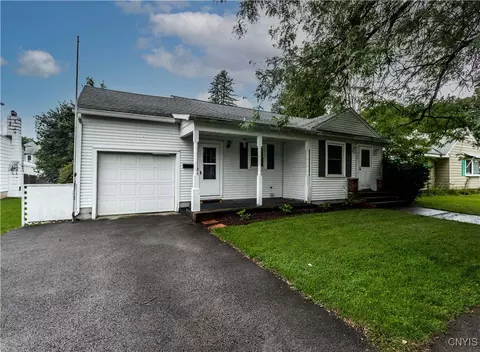 424 Leonard St, Oneida, NY 13421