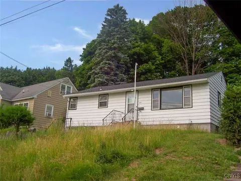 227 Bailey St, Geddes, NY 13209