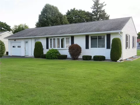 7 Scott Ave, New Hartford, NY 13413