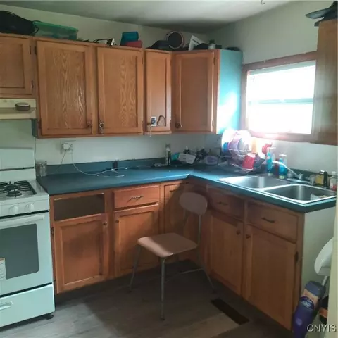 211 Elm St, Oneida, NY 13421 photo 23