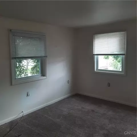 211 Elm St, Oneida, NY 13421 photo 7