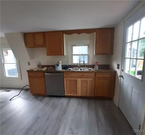 211 Elm St, Oneida, NY 13421 photo 16