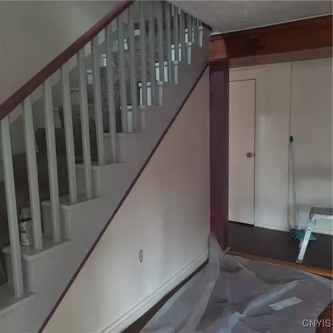 211 Elm St, Oneida, NY 13421 photo 4