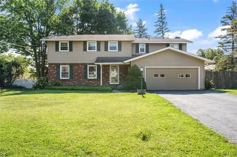 5826 Durham Lane Ln, East Syracuse, NY 13057