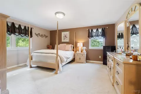 3812 Eider Down Path, Clay, NY 13090 photo 19