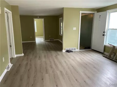 741 E Laurel St, Syracuse, NY 13203 photo 8