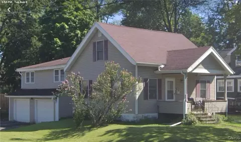 142 Brookfield Rd, Salina, NY 13211
