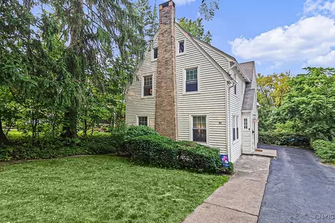 60 Paris Rd, New Hartford, NY 13413