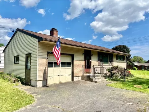 117 Edgewood Rd, Syracuse, NY 13219