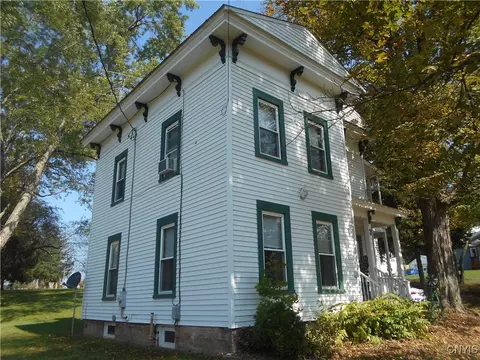 7 Swift St, Marathon, NY 13803