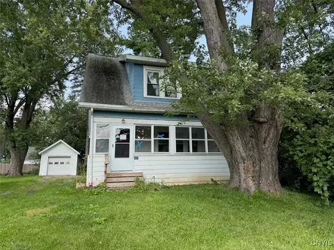 114 Leonard St, Salina, NY 13211