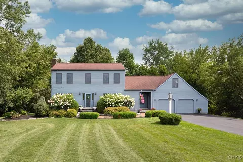 3710 Fisher Rd, Skaneateles, NY 13152