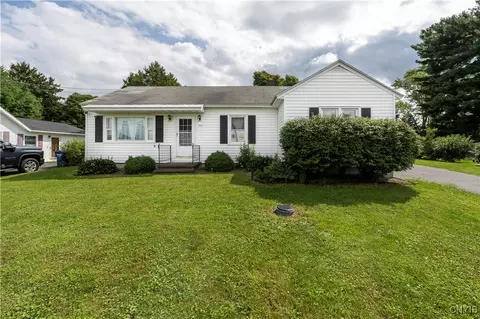 544 Hinsdale Rd, Camillus, NY 13031