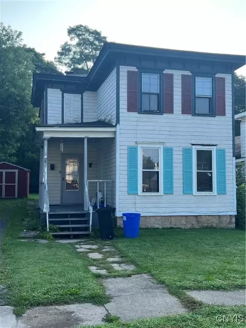 20 Parker St, Auburn, NY 13021