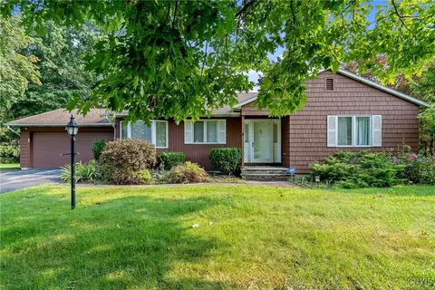 5304 Poster Ln, Fayetteville, NY 13066