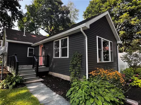 104 Cherry St, Schroeppel, NY 13135 photo 3