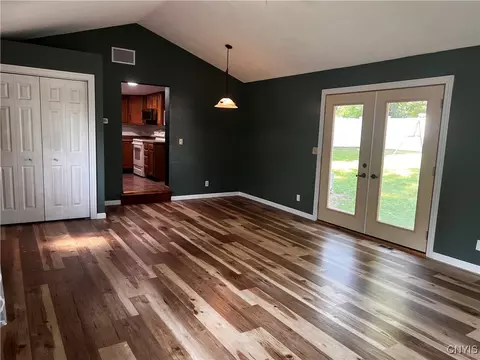 104 Cherry St, Schroeppel, NY 13135 photo 7