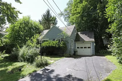 113 Homewood Dr, Fayetteville, NY 13066