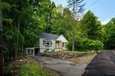 301 Maplewood Ave, Syracuse, NY 13205