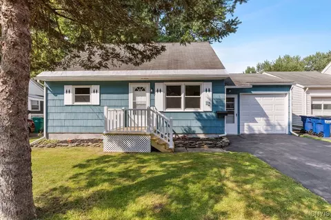 30 Curtis Ave, Lysander, NY 13027