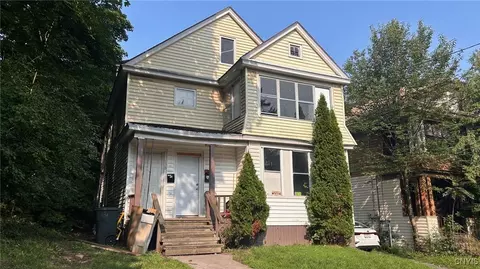 136 Cumberland Ave, Syracuse, NY 13210