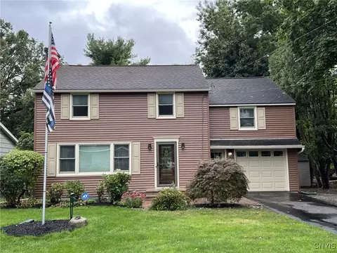 213 Maple Dr, Fayetteville, NY 13066