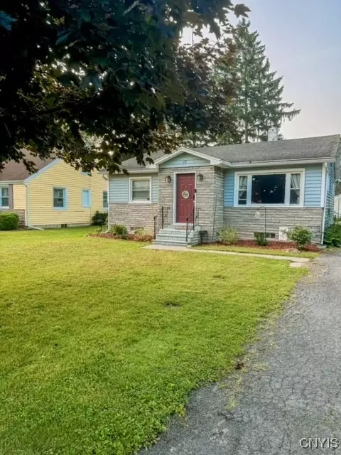 18 Crescent Ave, Auburn, NY 13021