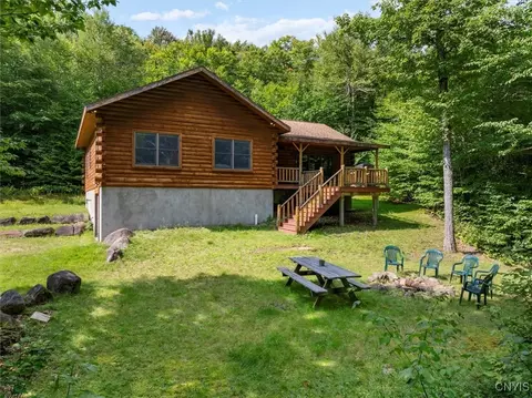 111 Onondaga Rd E, Webb, NY 13420