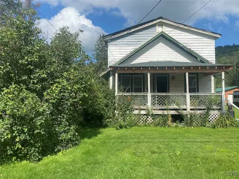 2261 State Route 275, Wirt, NY 14715