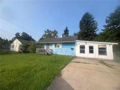 19 Frawley Dr, Van Buren, NY 13027