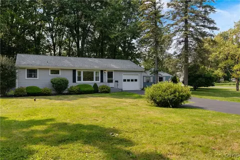 206 Watson Rd, North Syracuse, NY 13212