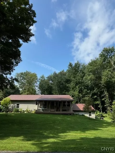 477 Pangborn Rd, Hastings, NY 13076
