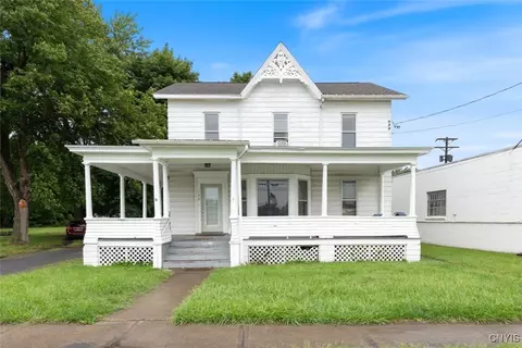 132 Main St, Mentz, NY 13140