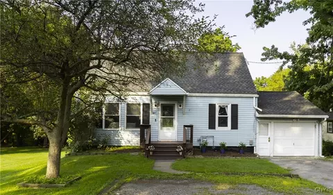 7432 State Fair Blvd, Van Buren, NY 13027