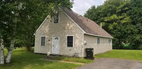 325 Ballantyne Rd, Syracuse, NY 13205
