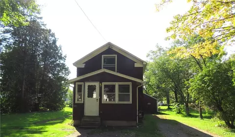 105 W Park St, Lenox, NY 13032