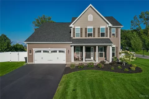 8570 Mcnamara Dr, Clay, NY 13041