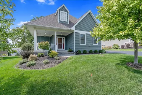 405 Donnelly St, Camillus, NY 13031